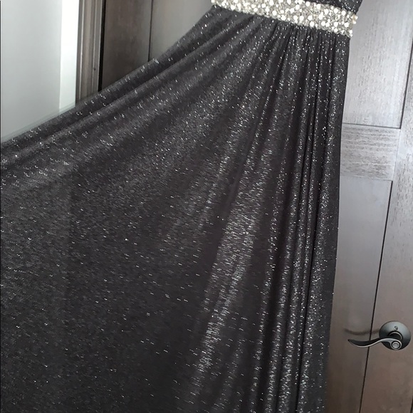 Dress - Picture 3 of 5